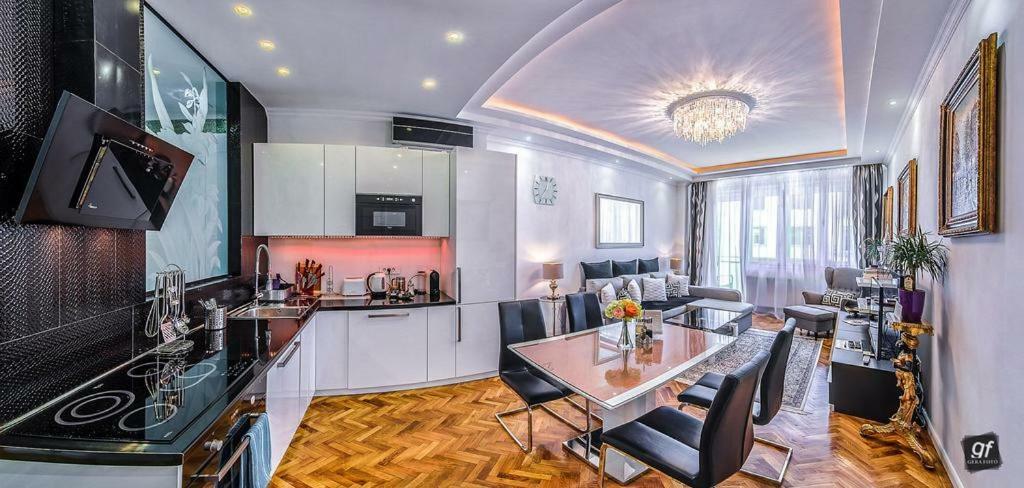 B&P Maine Street Apartments Budapest Kültér fotó